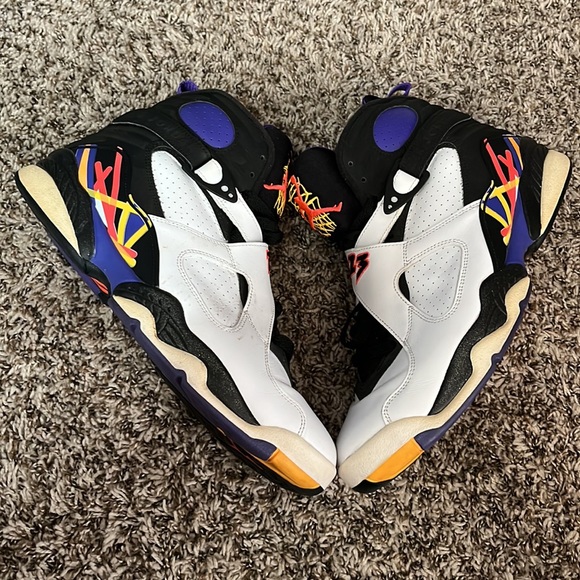 Air Jordan retro 8s - Picture 2 of 4